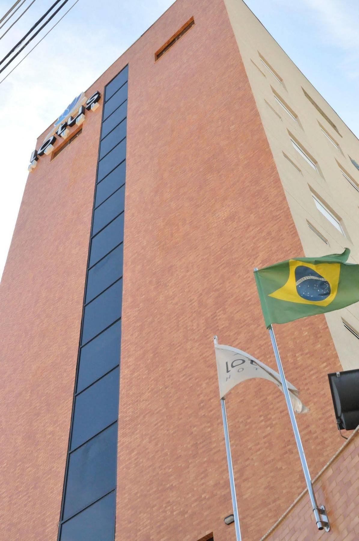 Lotus Hotel - à 4 km do Santuário de Aparecida-SP Guaratinguetá Extérieur photo